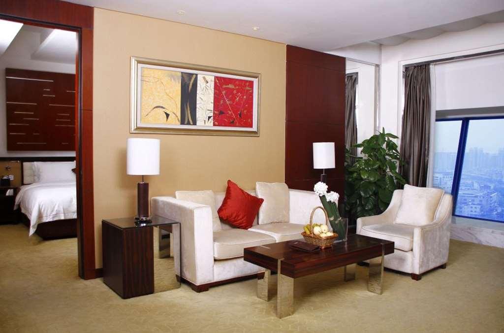 Grand Oriental Hotel Dongguan  Room photo